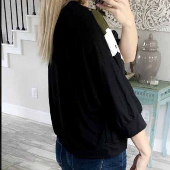 SOLD 💕
Leopard Print Chevron Top - Picture 2 of 3